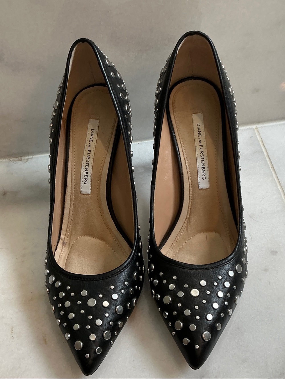 Diane Von Furstenberg Black Leather Pointed-Toe Stud Pumps 8.
